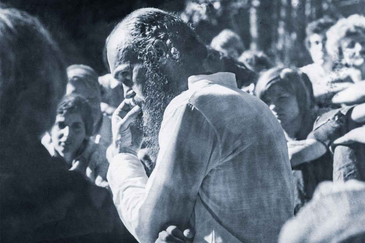 BabaRamDass's tweet photo. Motivations for Service
My guru told me, “Don’t you see it’s all perfect?” See God’s law manifesting. See the perfection of a being; …➡️ https://t.co/dGqkL5lsVo

#ramdass #love #beherenow #spiritual #spirituality #meditation https://t.co/NAffTWRbOX
