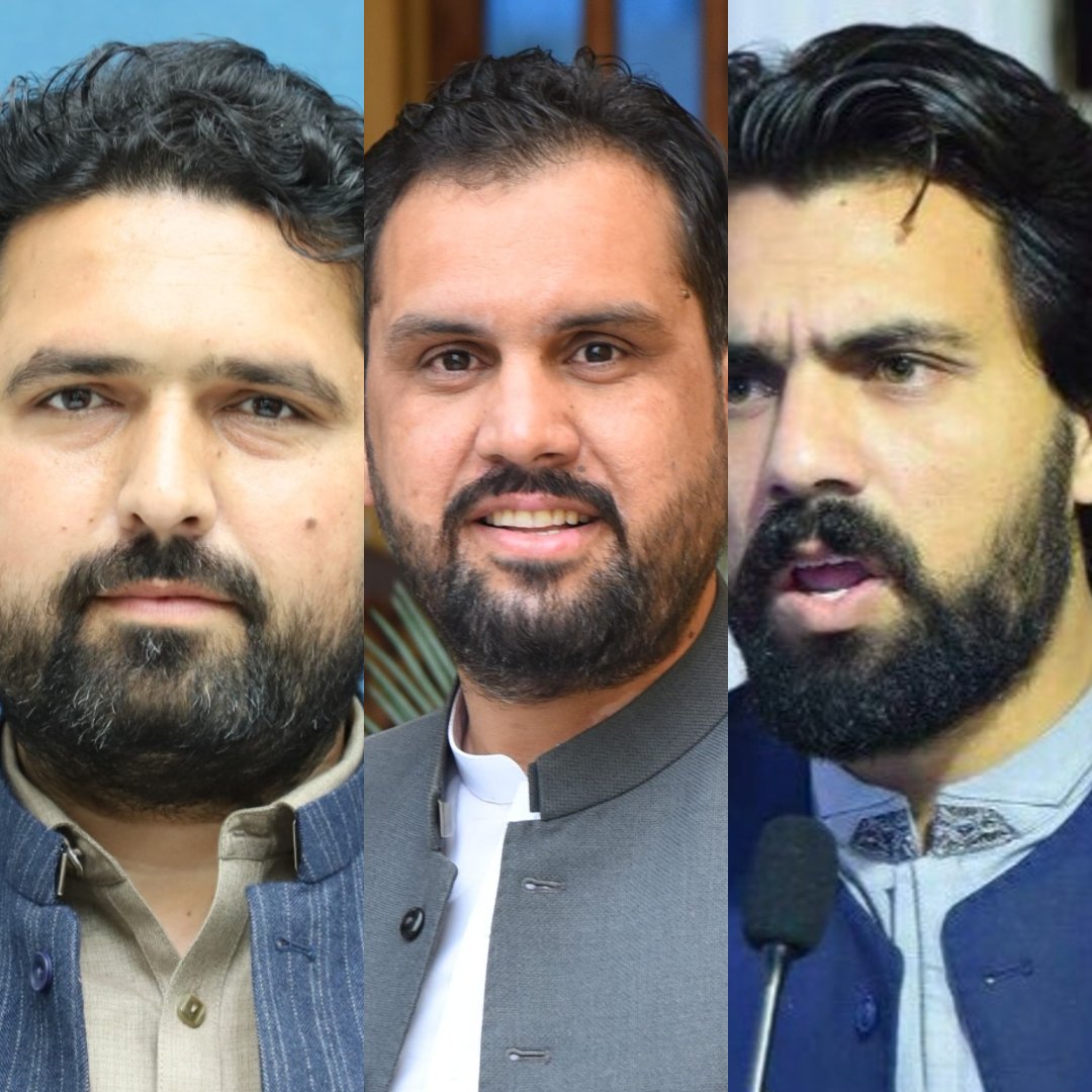 بہت دکھ ہوا جب آج ایک بے نامی اکاؤنٹ کی جانب سے ٹارگٹ کیا گیا ان تینوں کو

یہ ہیرو ہیں یہ عمران خان کا اثاثہ ہیں مراد سعید کے بازو ہیں مخلص پڑھے لکھے پاک سیاست کرنے والے نوجوان ہیں ۔ 

جوانوں کبھرانا نئی <a href="/SohailAfridiISF/">Sohail Afridi</a> <a href="/ShahidkhattakSk/">Shahid Khattak</a> <a href="/MeenakhanAfridi/">Meena Khan Afridi</a>