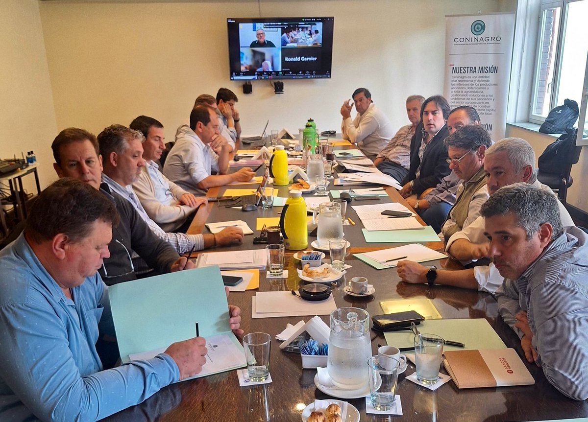 CONINAGRO (@coninagro) on Twitter photo #AHORA | El Presidente <a href="/lucasmagnano/">Lucas Magnano</a> junto a los Consejeros de distintas regiones productivas del país, dialogan sobre la situación agroindustrial en general y particular. Se informa sobre las representaciones de la entidad y además, analizan las economías regionales con el #AHORA | El Presidente <a href="/lucasmagnano/">Lucas Magnano</a> junto a los Consejeros de distintas regiones productivas del país, dialogan sobre la situación agroindustrial en general y particular. Se informa sobre las representaciones de la entidad y además, analizan las economías regionales con el