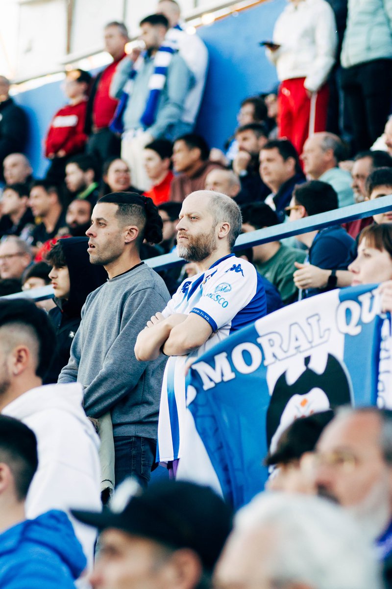 CD_Alcoyano's tweet image. 🦇 Un equipo que 𝒍𝒖𝒄𝒉𝒂 𝒉𝒂𝒔𝒕𝒂 𝒆𝒍 𝒇𝒊𝒏𝒂𝒍.
✨ Una afición que 𝒏𝒖𝒏𝒄𝒂 𝒇𝒂𝒍𝒍𝒂.

Esta semana volvemos a casa 🏡

#LMET🫵