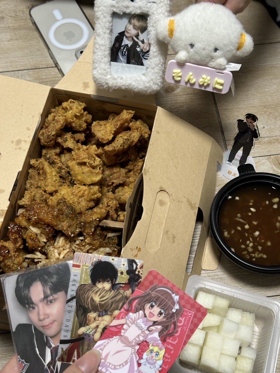 어떤여자악플달려고모였습니다.