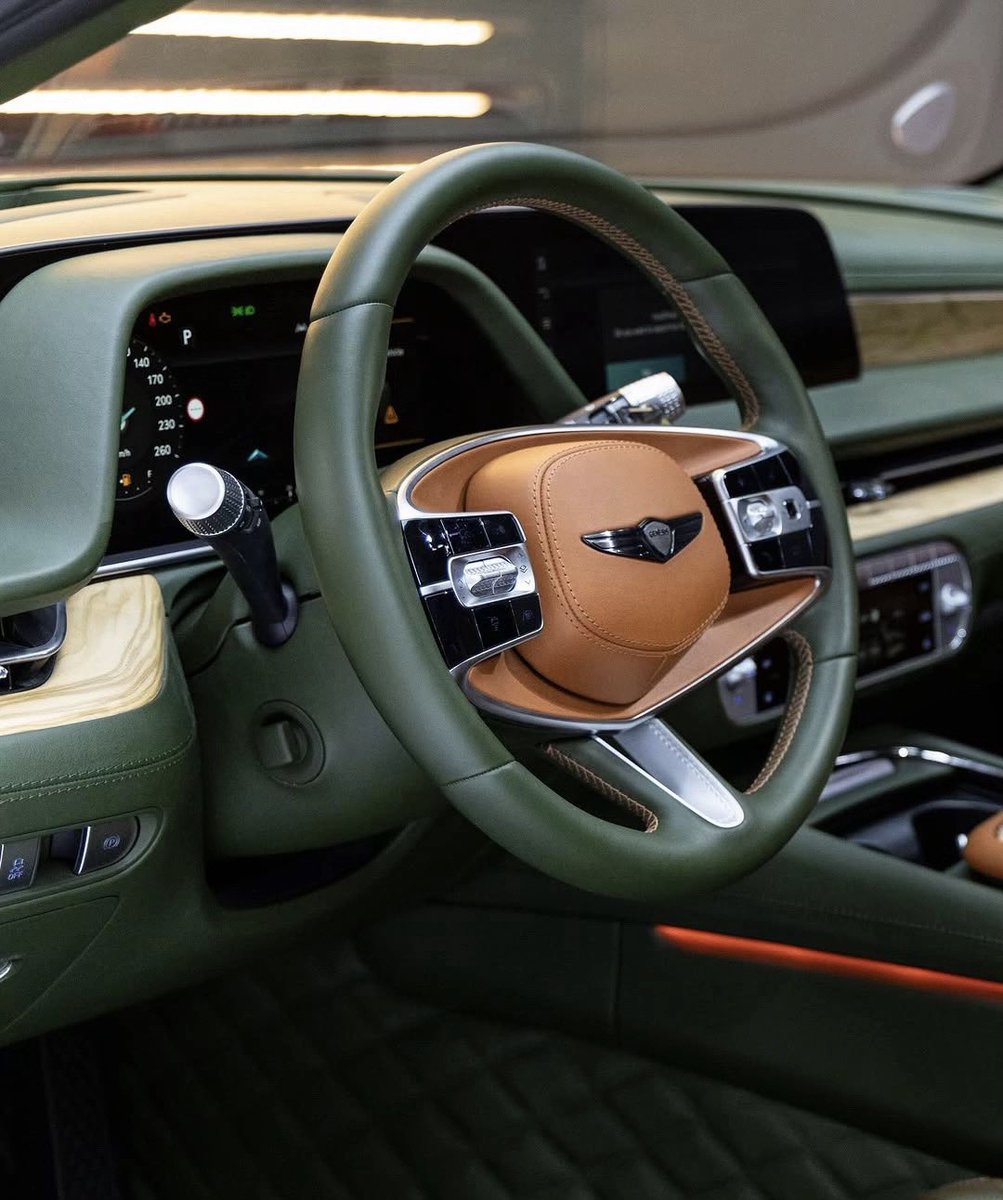 التفاصيل واللون ماشاء الله تبارك الله 
Genesis X Gran Coupe