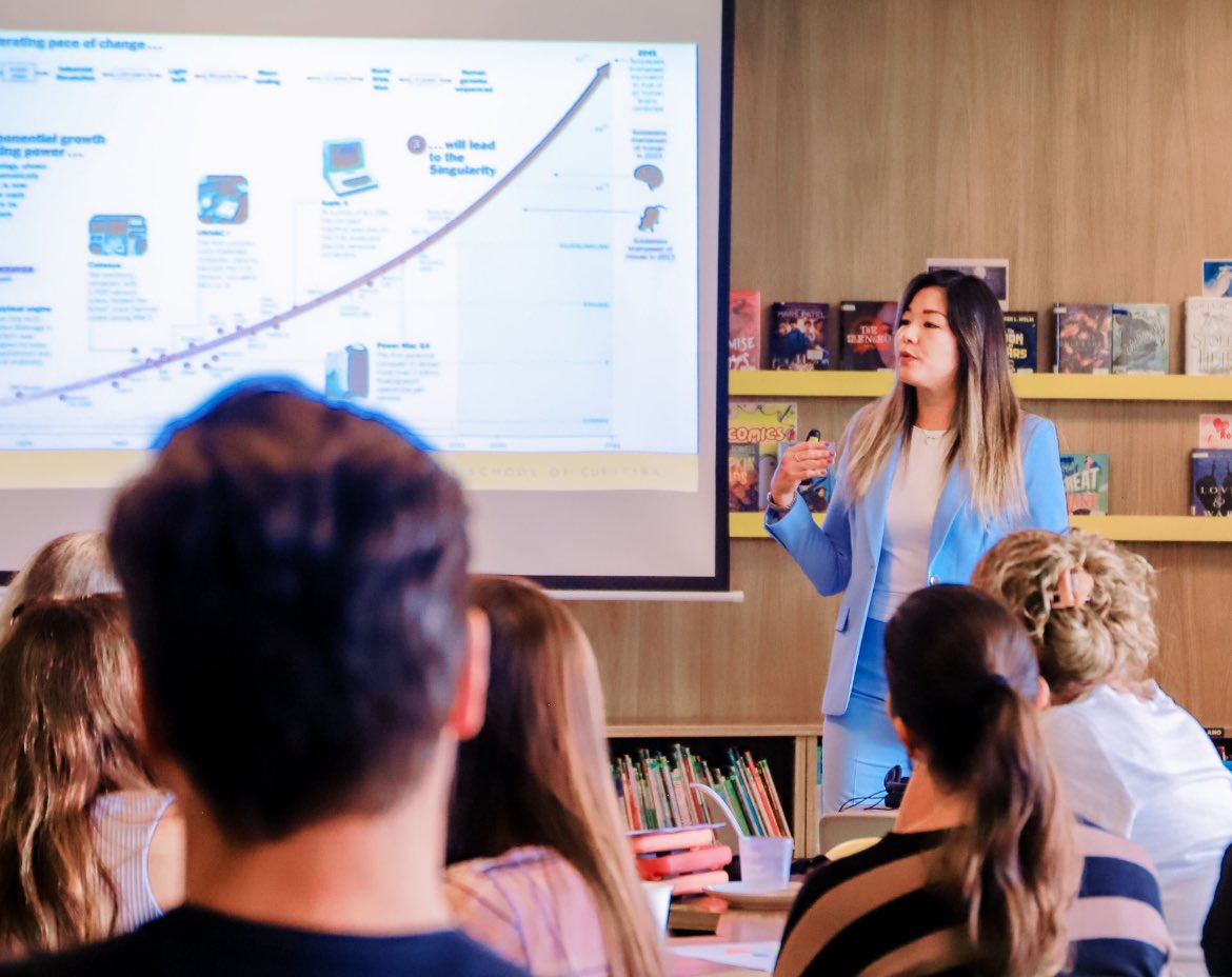 My Goal? To equip students with the critical #HumanSkills needed to thrive in a rapidly evolving digital world. 

Leading a workshop with parents by exploring the Law of Accelerating Returns, Thomas Friedman's book "Thank You For Being Late" and the #WEF Education 4.0 Framework.