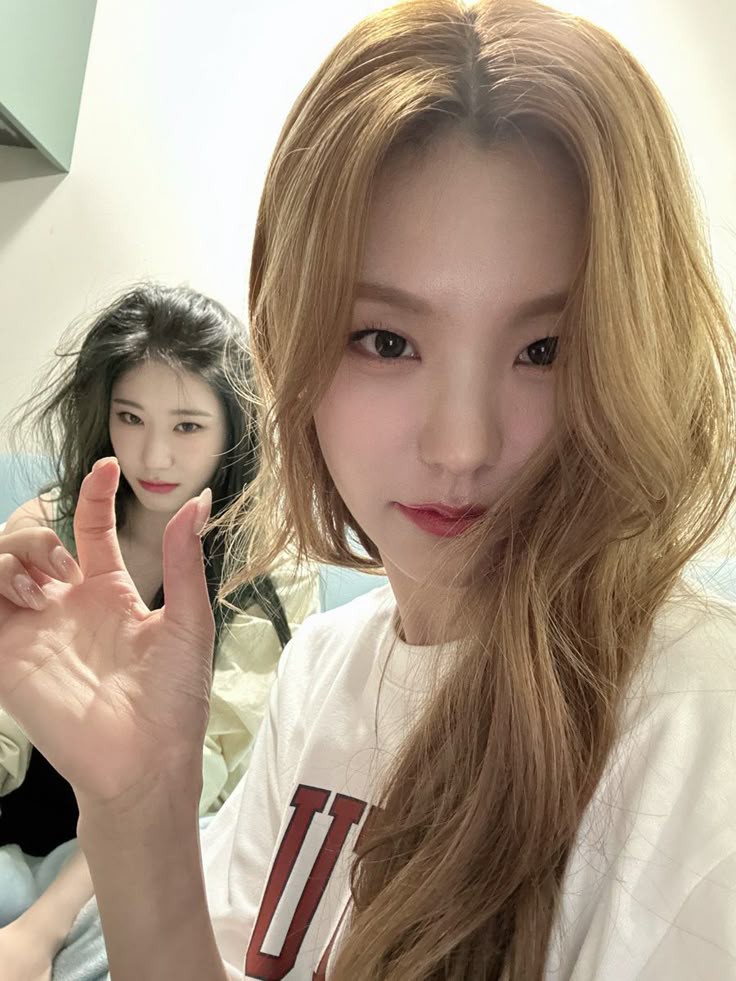 ¿who are you?                     we are you but famous