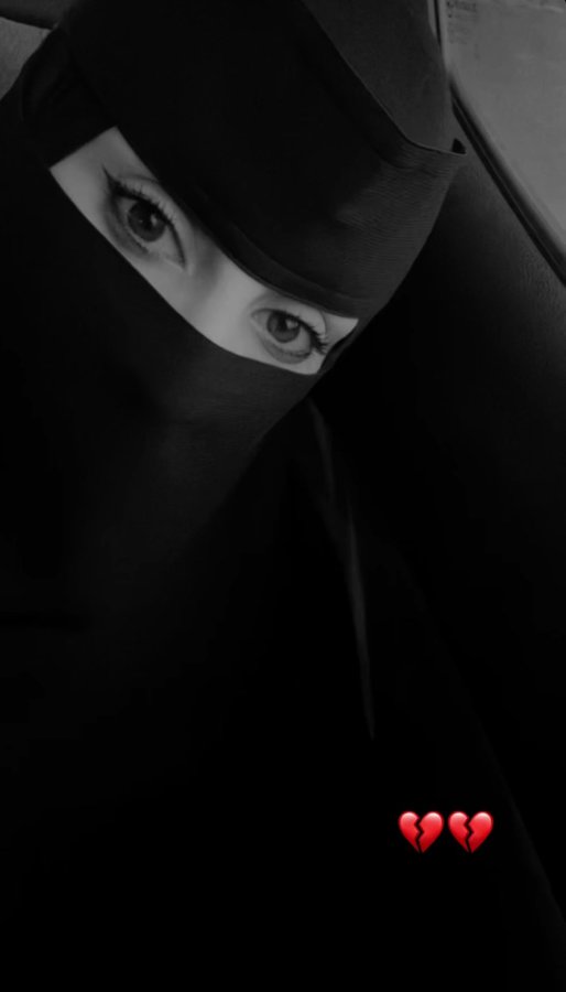 ومَن يُعطيني اهتمامه، لن أتخلى عنه مادمت أتنفس."♥️