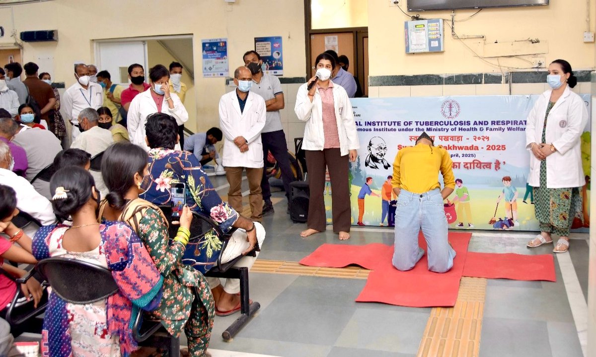 Swachhata Pakhwada 2025 # NITRD New Delhi # Special Yoga sessions in collaboration with Morarji Desai Institute of Yoga for the visitors the promotion of healthy lifestyle for a healthy and happy life # Distribution of pamphlets and soap cakes 🇮🇳🇮🇳