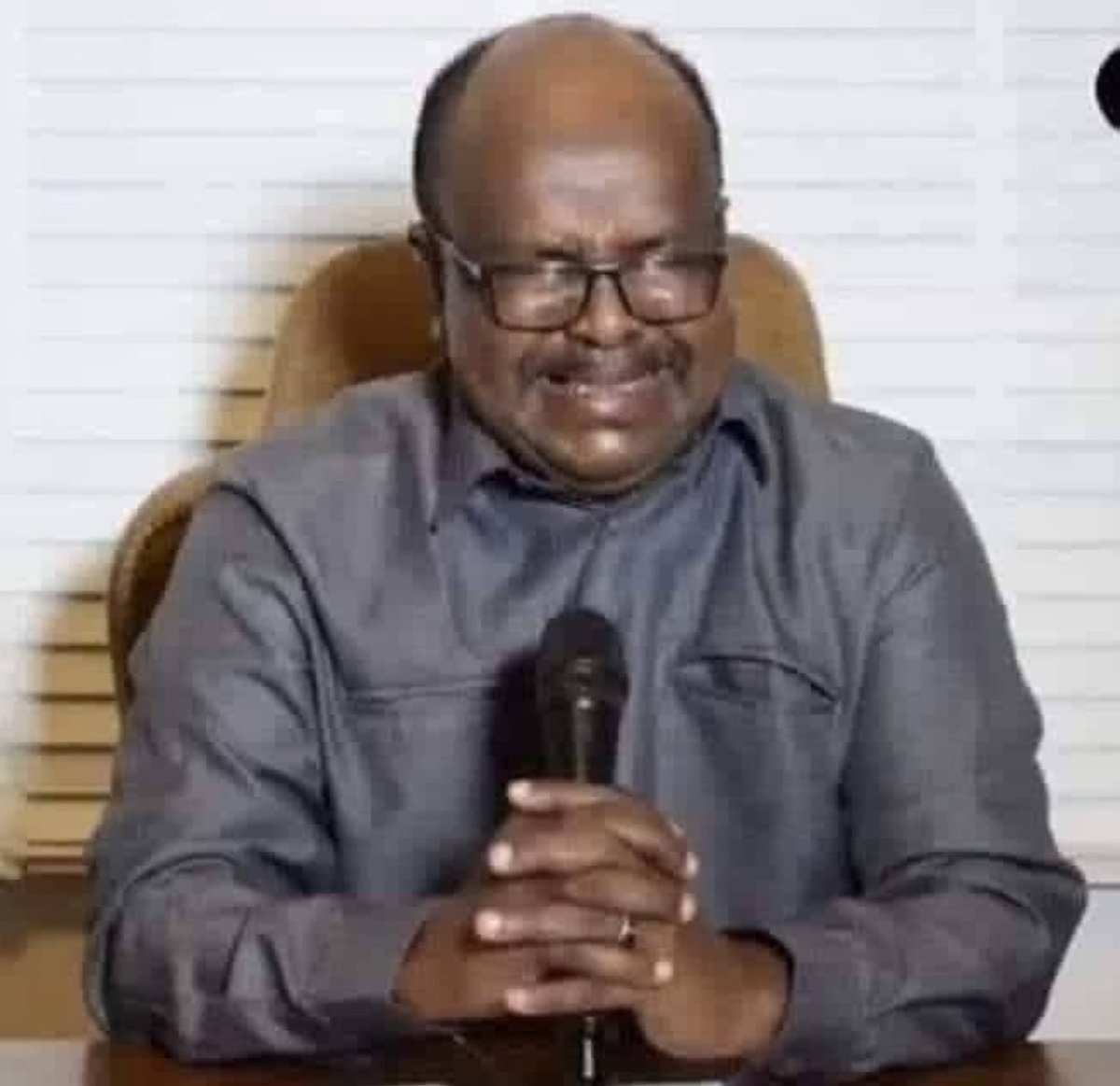 Abdifataah571's tweet photo. #Lascanod waxaa yimi ciidanka kii federka wixii aan #dhoob #dhoobaynay haduu uun buu kala daatay madama koonfur iyo woqooyi la isku #daray.
Mid rer shekh #isxaaq ah. 😃 https://t.co/OX505pyLP5