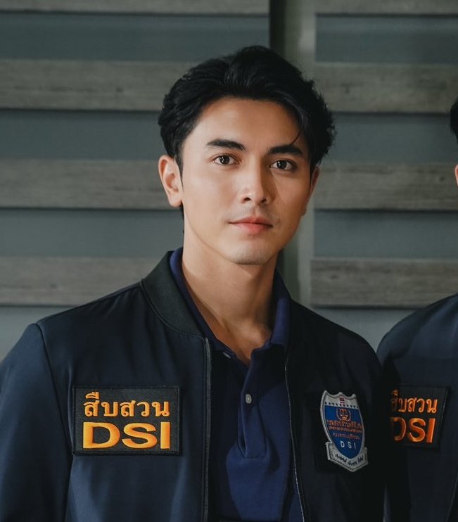 giegyorme's tweet image. ฮีเป็นนักสะสมเครื่องแบบปะ แต่แต่งแล้วหล่อไงประเด็น เก็บหมดทุกแขนงขนาดโฆษณายังไม่พ้น55555555555555