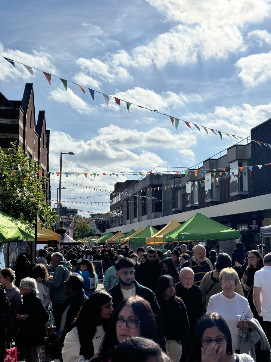 Popular food festival returns to Sutton Coldfield this week - for second bite in less than a year...
Details including all the traders signed up can be found on this link 👇
birminghammail.co.uk/whats-on/whats…