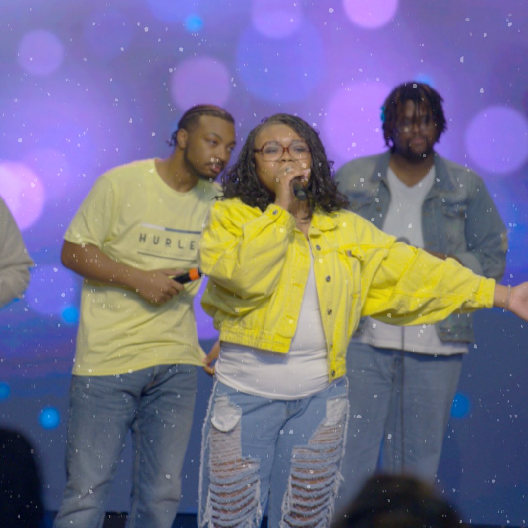 NewCoveFW's tweet photo. No place like New Covenant on a Sunday! The spirit was in the house this past Sunday! Watch the full sermon on Facebook or YouTube. https://t.co/PKnhz0fo1e