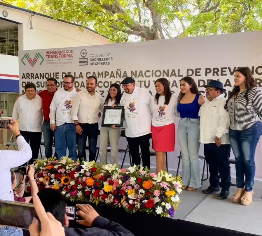 Dimos arranque oficial a la campaña "Dale Color a Tu Vida" y la Jornada Nacional por la Paz y Contra las Drogas, cuyo propósito es promover la importancia de la prevención del suicidio y el combate al uso de sustancias prohibidas. 

#CoordinaciónCentroFraylesca 
#COBACHPuede