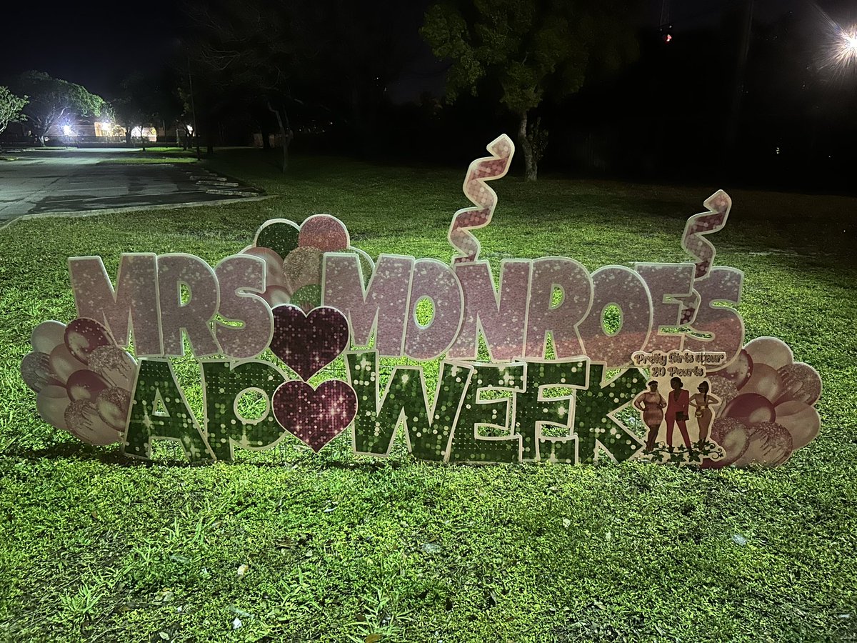 LaquestaA's tweet photo. Happy AP Appreciation Week to all the hardworking Assistant Principals in Broward County from #YardCardDivas
#BookedAndBusy
#SouthPlantation
#ParkRidgeES
#TedderES https://t.co/SlTwoUngEk