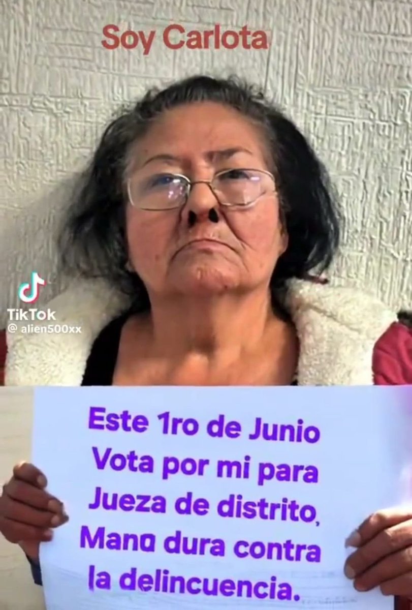 Defensor_Penal_'s tweet photo. Voten por ella por favor 🙊 https://t.co/33rOWyKNRk