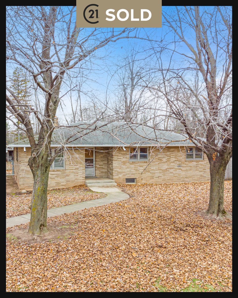 NEWIRealtorPro's tweet photo. SOLD | 834 Oneida St, Menasha, WI
Grateful to be part of the journey.

📍 See what’s available now:
https://t.co/4wSZPiafJA

#JustSold #MenashaWI #RealEstate #WisconsinHomes #SoldByRyan https://t.co/89sZe2lqy8