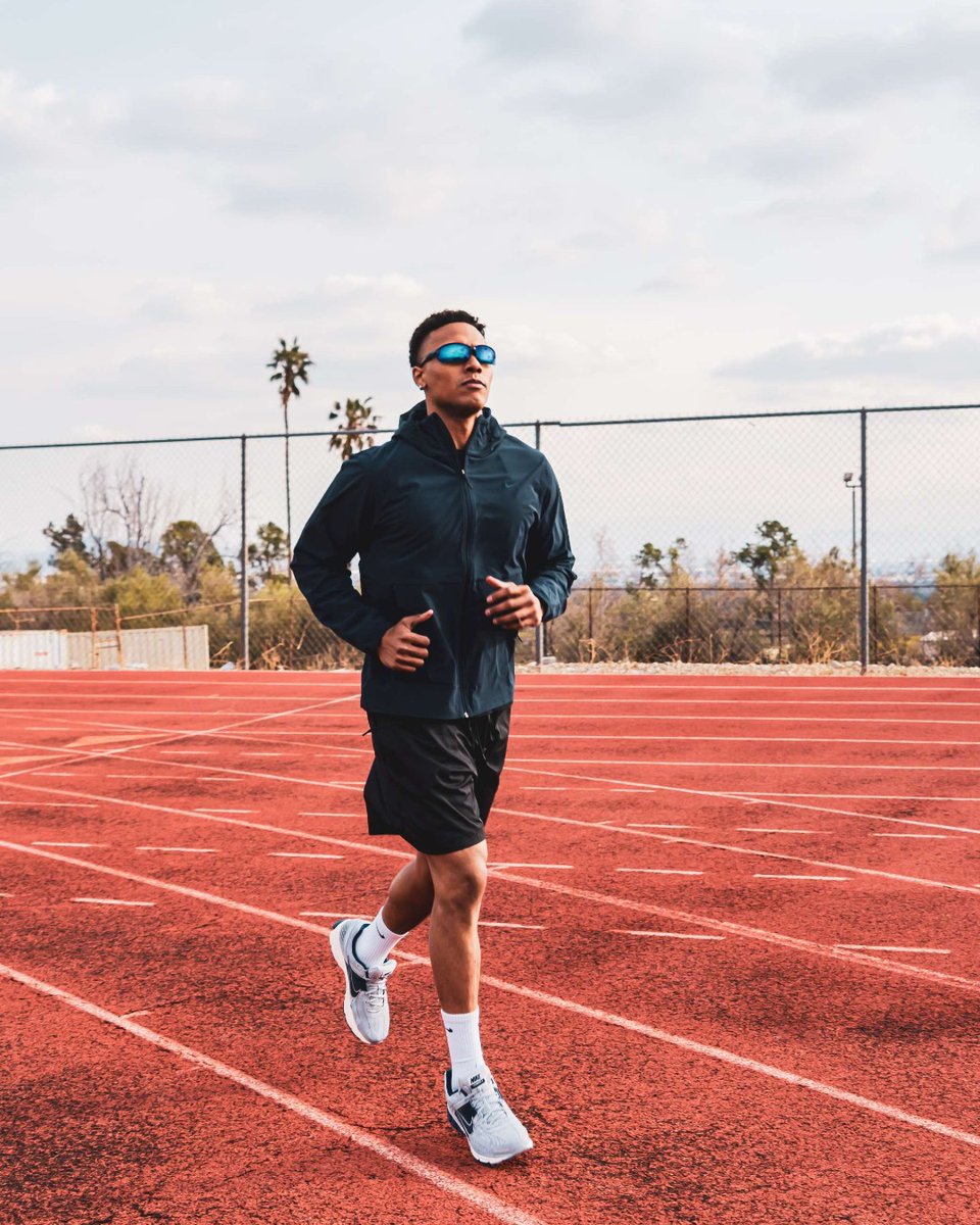 Shiekh's tweet image. Comfort so good, you’ll run extra laps just for fun 😮‍💨

🛒 Shop the look {link in bio}

#NikeFit #ActiveLooks #ShiekhMoves #AllDayActive #AthleisureVibes #Nike