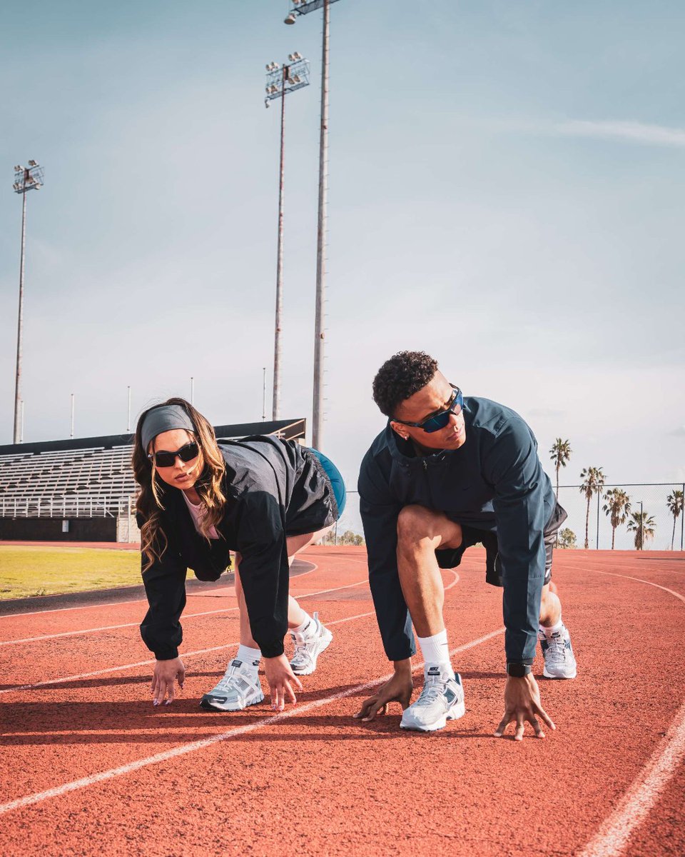 Shiekh's tweet image. Comfort so good, you’ll run extra laps just for fun 😮‍💨

🛒 Shop the look {link in bio}

#NikeFit #ActiveLooks #ShiekhMoves #AllDayActive #AthleisureVibes #Nike