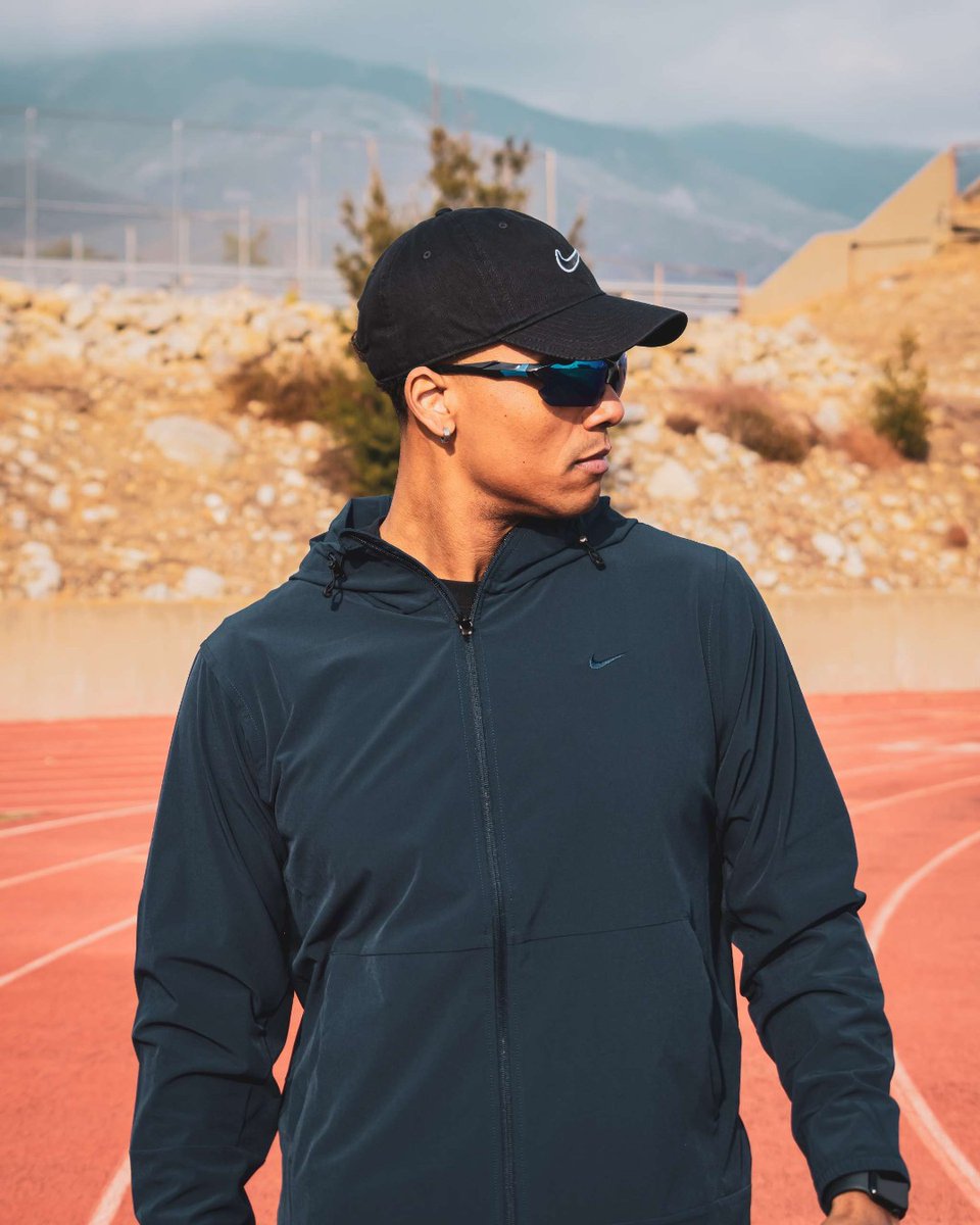 Shiekh's tweet image. Comfort so good, you’ll run extra laps just for fun 😮‍💨

🛒 Shop the look {link in bio}

#NikeFit #ActiveLooks #ShiekhMoves #AllDayActive #AthleisureVibes #Nike