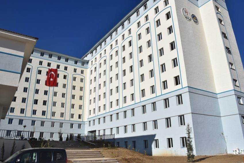 tvmeltem's tweet image. Bayburt’ta Sultan Fahriye Kız Öğrenci Yurdunda cinayet işlendiği iddiaları asılsız çıktı. KYK, yaşananların ardından açıklama yaptı.

meltemtv.com.tr/kyk-bayburt-ta…

#KYK #Bayburt #Yurt #SultanFahriyeYurdu #Gündem #SonDakika