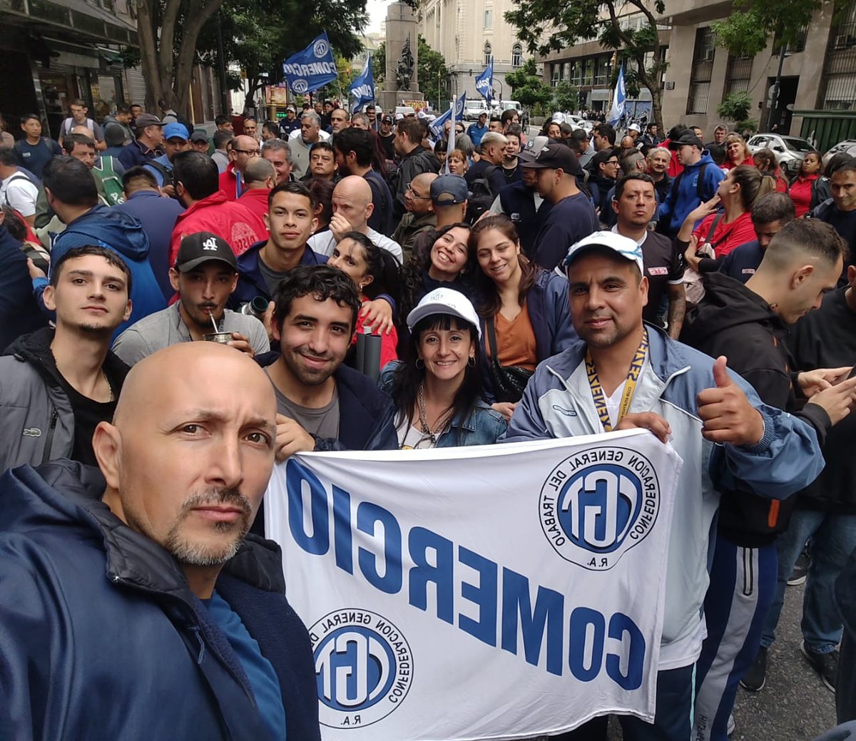 Coto dijo presente <a href="/CarlosPerezSEC/">Carlos Pérez</a> <a href="/BuffonePablo/">Pablo Buffone</a> <a href="/gabyfranch77/">El PELA 85 🌶️</a> <a href="/DanielOveja/">Daniel Ovejero</a> <a href="/cocorojas83/">Jose Rojas</a> <a href="/Javi_Gauto_/">Javier 45</a>