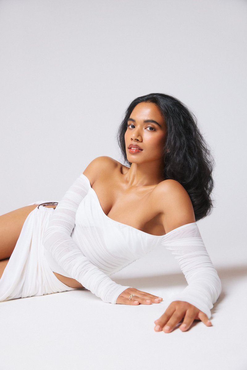 🤍 👼🏽

.
.
📸 : Lenne Chai 
Hair: Lynnae Duley
Makeup: Anna Katie
Styling: Amanda Lim
Styling Asst: Ian Martin