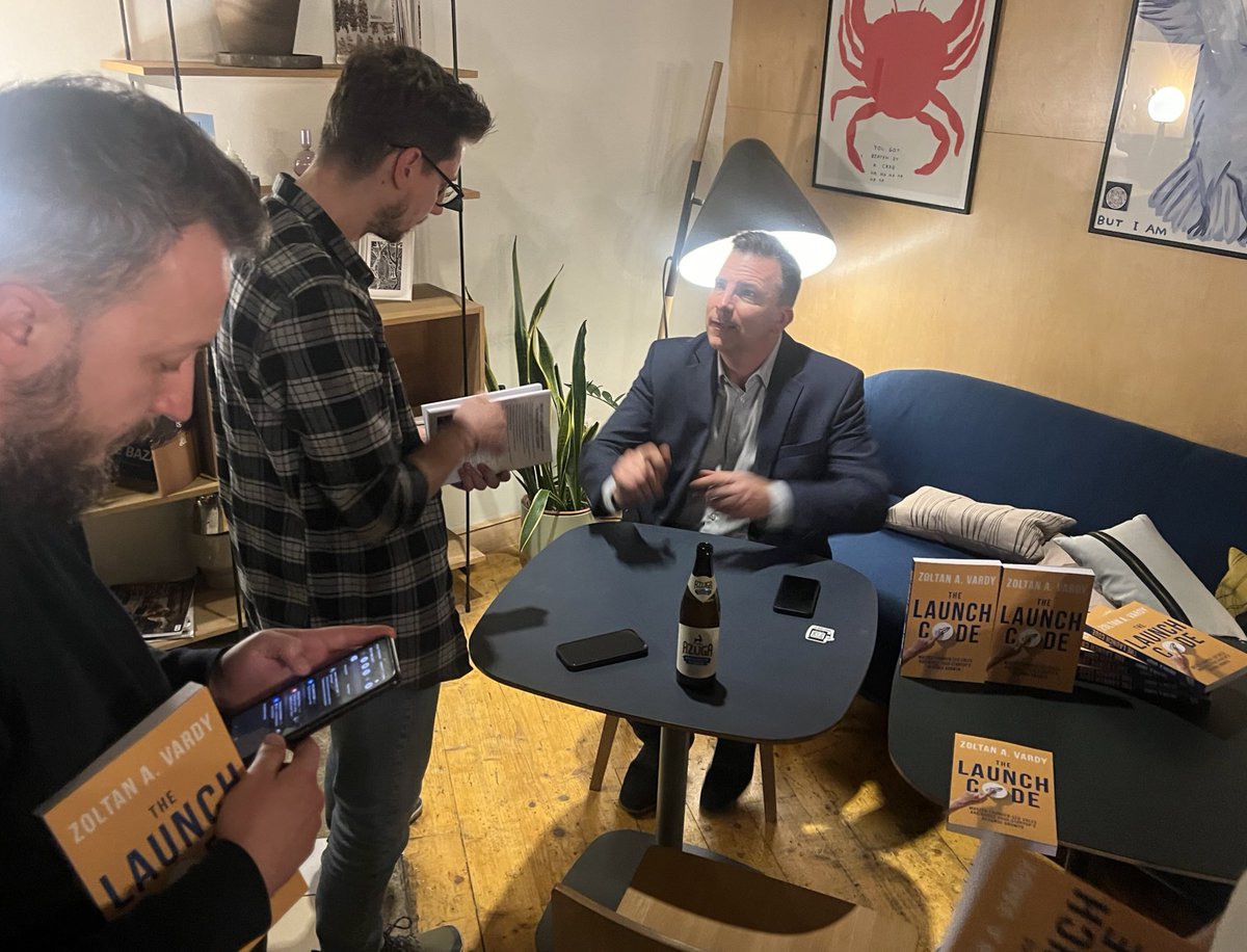 UnderlineVC's tweet photo. Spotted today in Bucharest: B2B #sales advisor Zoltan Vardy (@zvardy) in a conversation on founder-led sales w/ Zsolt Nagy from Vicket. And @bogdaniordache as a moderator. Bonus: book signing of Zoltan’s The Launch Code #book. #underline https://t.co/q8nynV0ZjH