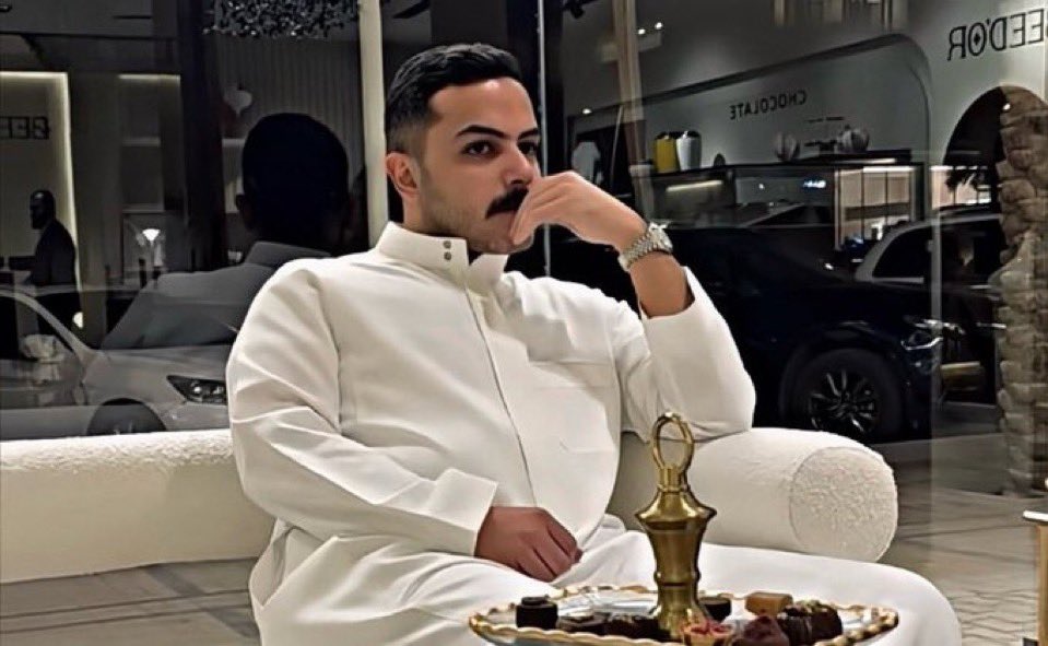 عسى ربي يووفقك ويسعدك ويحقق لك مرادك وعسى هالوجه مايشوف الا الخير والسعادة 🤍
#سلطان_بن_نايف ||<a href="/snaif111/">سلطان بن نايف</a>