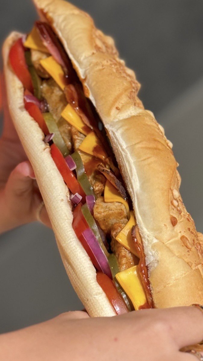 Era só um Epic Frango Barbecue Bacon do Subway Séries e eu não queria mais nada!