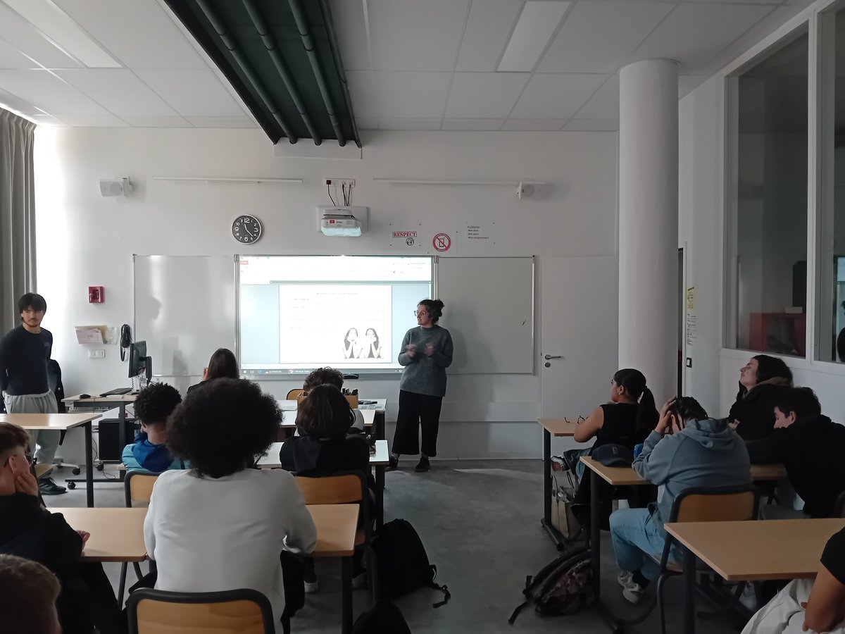 Merci à Mme Garcia, professeur 🇪🇸 (Alicante) filière #SÉCURITÉ, pour son cours de "psychologie de crise" auprès des 1SECU et TSECU.
💡👍: une exclusivité du programme de la filière SÉCURITÉ espagnole. 
<a href="/EUErasmusPlus/">Erasmus+</a> <a href="/EuroElp/">ELP Euro Lycee Pro</a> 
<a href="/DSDEN31/">DSDEN 31</a>  <a href="/LanguesLP_Tlse/">Langues au LP Toulouse</a>