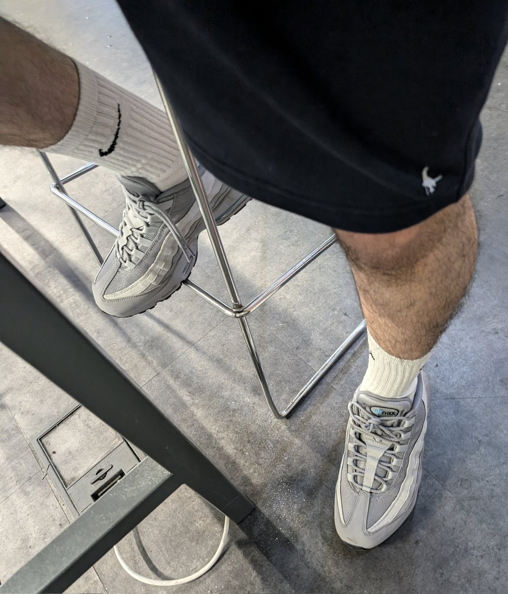 northernbadlads's tweet photo. I don't like being addressed as 'sir' it's too soft and I'm not your teacher.
Address me as 'master' because I love my power.
#nike #nikeairmax #nikes #whitesocks #sportssocks #gym #scally #chav #slave #master #findom #tribute https://t.co/kBWvrLHkiL