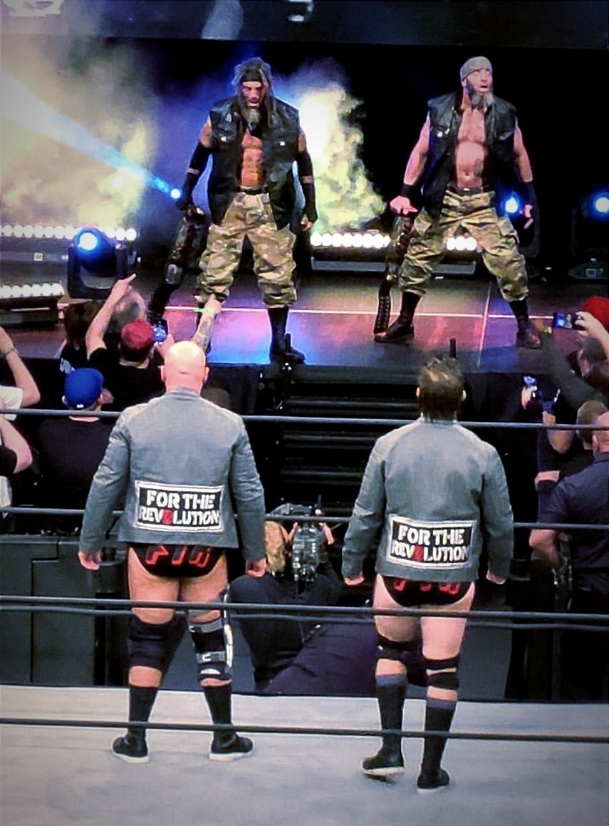 SeanRossSapp's tweet photo. To this day, the hardest picture I ever took from a wrestling show https://t.co/ZHkZLsG080