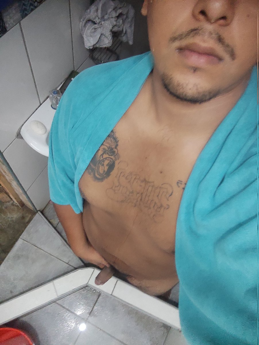 Michael24TrD's tweet photo. Después de un duchaso, alguna #madura pa darle su dosis de #colágeno xd alguna #colaboración al DM https://t.co/PVqoYYpe11