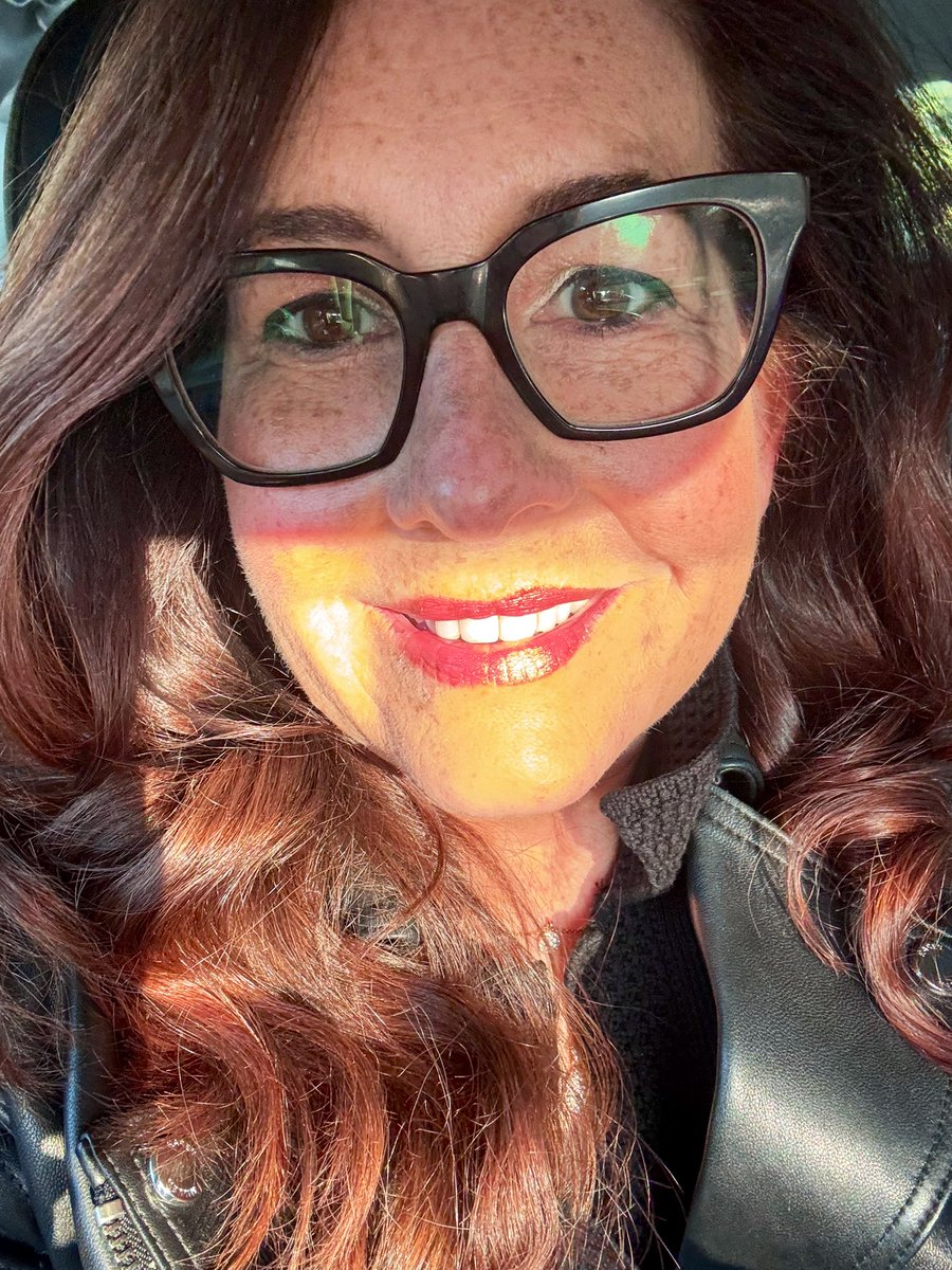 The black leather jacket got pulled out from the closet today #wearing-black