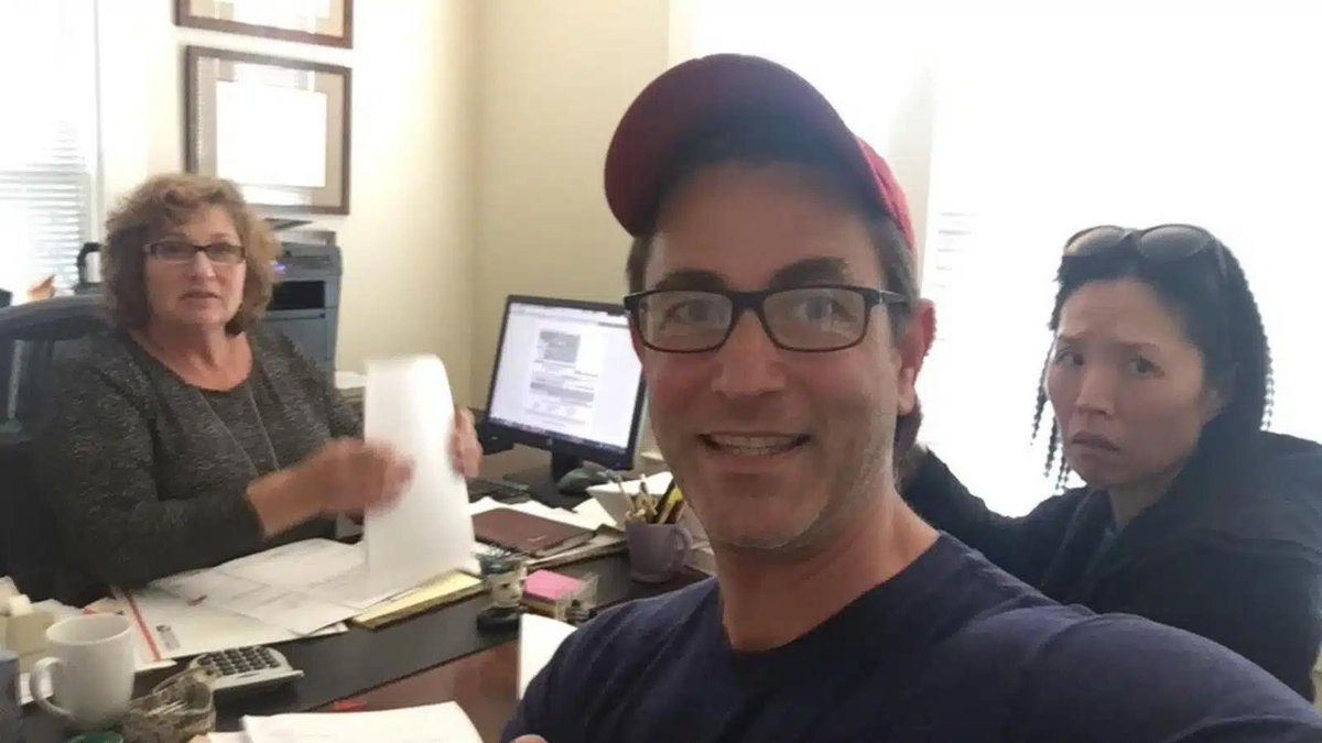 ChainDivor80047's tweet photo. This could be you if you buy and hold $DIVORCE! 🚀💵 #Solana #memecoin #DivorceChain #pumpfun https://t.co/VsGSOfcFUt