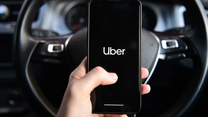 Gran encuentro con el Gerente de Uber Perú, Cesar Molina, para hablar de sus planes de expansión. Una de las empresas estadounidenses líderes en su rubro, continuará explorando maneras de modernizar la movilidad urbana y potenciar la tecnología en el país.