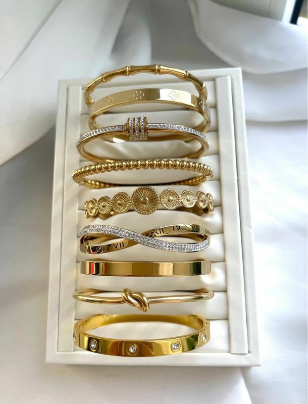 Outfit_Luxy's tweet photo. Bracelet's ✨ https://t.co/qcNncyto3P