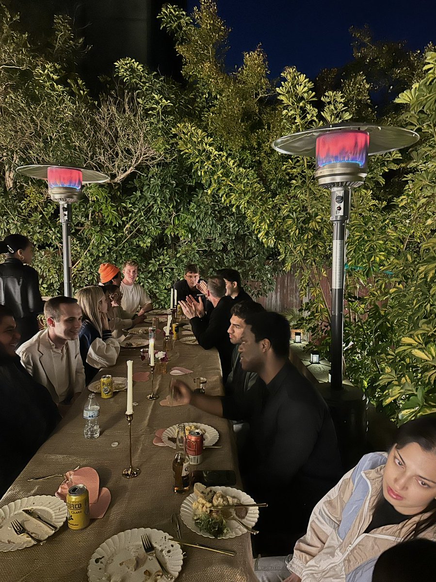 Hosted a fun little consumer founder event last week in Venice! Some incredible founders in the LA community 💗 let us know if you want an invite to our next one! 
<a href="/shweta_ai/">Shweta</a> - <a href="/enggirlfriend/">Engineer Girlfriend</a> - <a href="/rjvir/">Raj Vir</a> - <a href="/tommysearle/">Tommy Searle</a>  - <a href="/talhaatta_/">talha | w.ai</a> - <a href="/GRothstein1/">Garrett</a>  - @kikistopp - <a href="/jammiesonline/">jammies</a> -