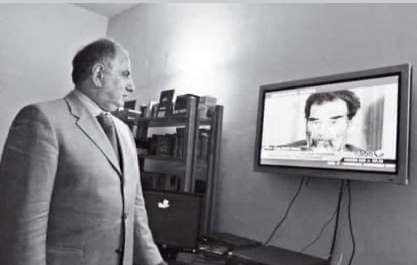 في ذكرى #التاسع_من_نيسان سقوط ديكتاتورية البعث، نستذكر تضحيات ابناء شعبنا في كفاحهم لنيل الحرية، ونستذكر  المناضلين الذين عبدوا لنا بدمائهم وجهودهم طريق الخلاص وفي طليعتهم المفكر محمد باقر الصدر وأخته العلوية،ومحرر العراق احمد الچلبي. وكل نيسان وعراقنا بلا بعث وبلا ديكتاتورية.