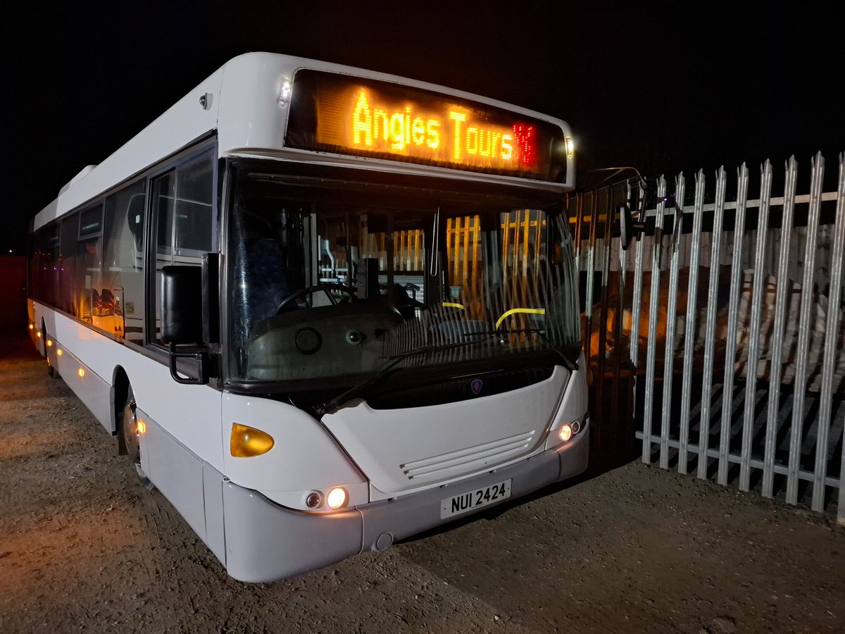 bear_pause's tweet image. Another day, another dollar... Late night rail replacement run up to Norfolk. Happy as Larry in my little battleship. #teamangies