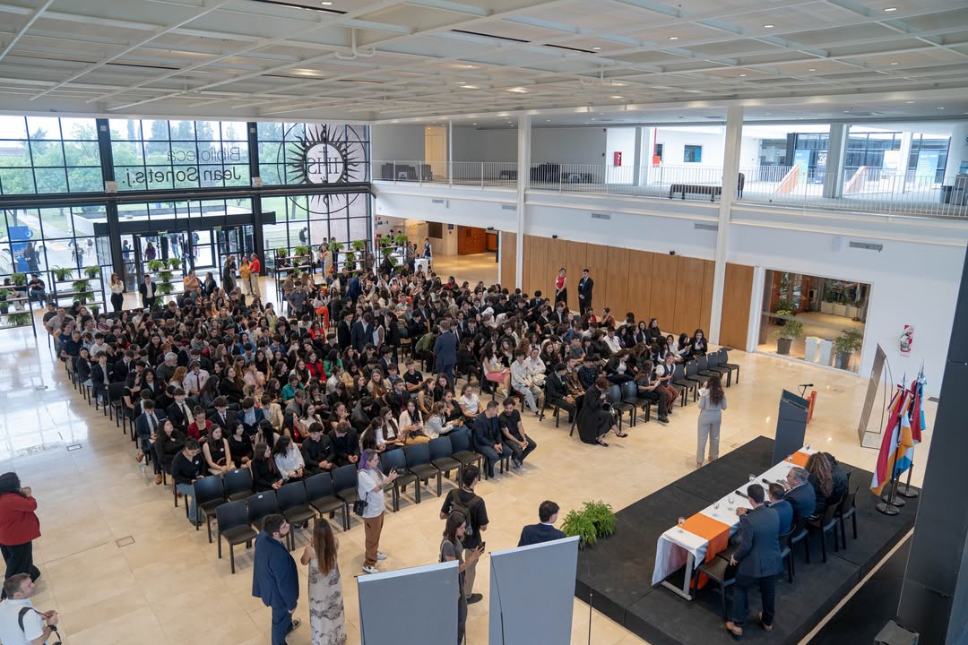 NoticiasyNeg123's tweet photo. Del secundario a la ingeniería: por qué más de 100 jóvenes eligieron construir el futuro desde la UCC https://t.co/KKiRWZOINT @UCCoficial https://t.co/ycWX6LcZoL