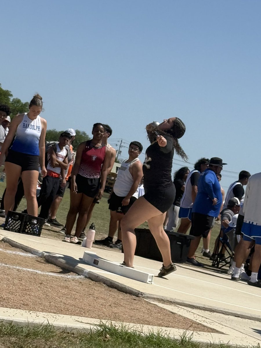 Lori Wilson🖤☠️💛 tweet media