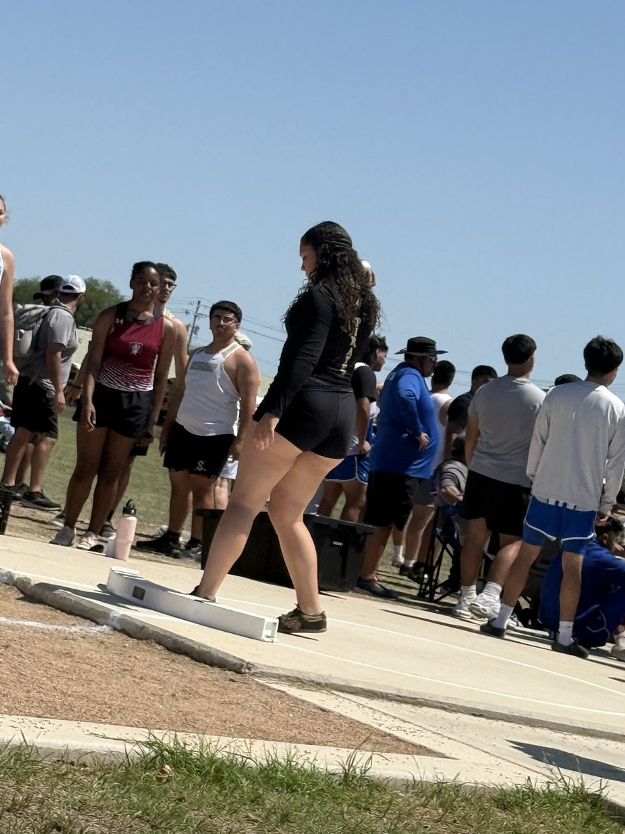 Lori Wilson🖤☠️💛 tweet media