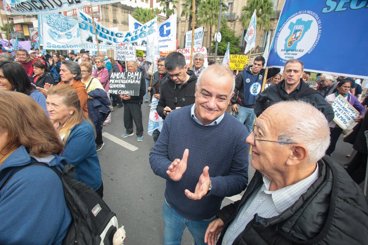 javier_noguera's tweet photo. Hoy estuve acompañando a los jubilados tucumanos en la plaza Independencia en su legítimo reclamo al inhumano régimen de Milei por haberes dignos y cobertura de medicamentos de la que fueron privados. https://t.co/72hRdcen5g