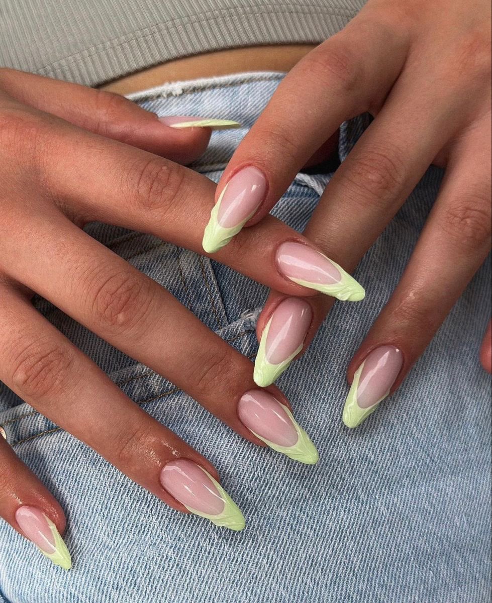 thetiarawillis's tweet photo. help me choose 😭 spring vibes https://t.co/PogHc6RWt6