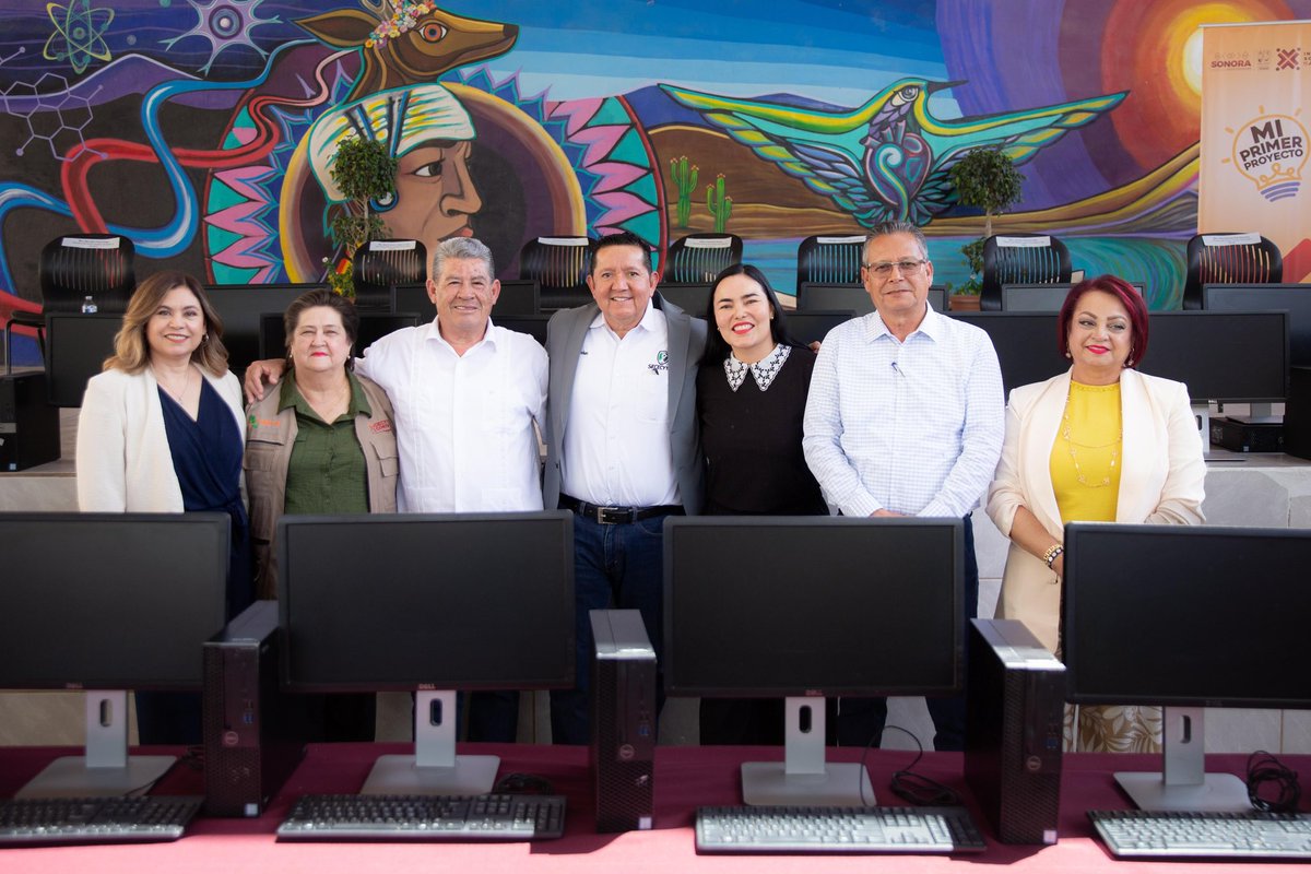 RebecaVzlaA's tweet photo. Decenas de computadoras, aires acondicionados, luminarias, equipo deportivo, equipo instrumental, rehabilitación de aulas y baños, eso y más es lo que entregamos esta mañana en @CecytesSonora gracias al programa
 MI PRIMER PROYECTO ✍🏻

Bajo el liderazgo de nuestro gobernador @AlfonsoDurazo las cosas están cambiando, y los jóvenes van al centro de las políticas públicas. 

¡Estamos aquí y ahora, caminando distinto, siendo agentes de cambio, revolucionando, replanteando, reconstruyendo, esta es la voz de nuestras juventudes! 

Agradezco a la doctora Blanca Valenzuela, al Secretario General  Ramón Gastelum  @Ramon_gaste_ler , al diputado Próspero Valenzuela, a los directores y directoras de cada plantel que nos abre sus puertas, ya que saben que en equipo llegaremos más lejos.