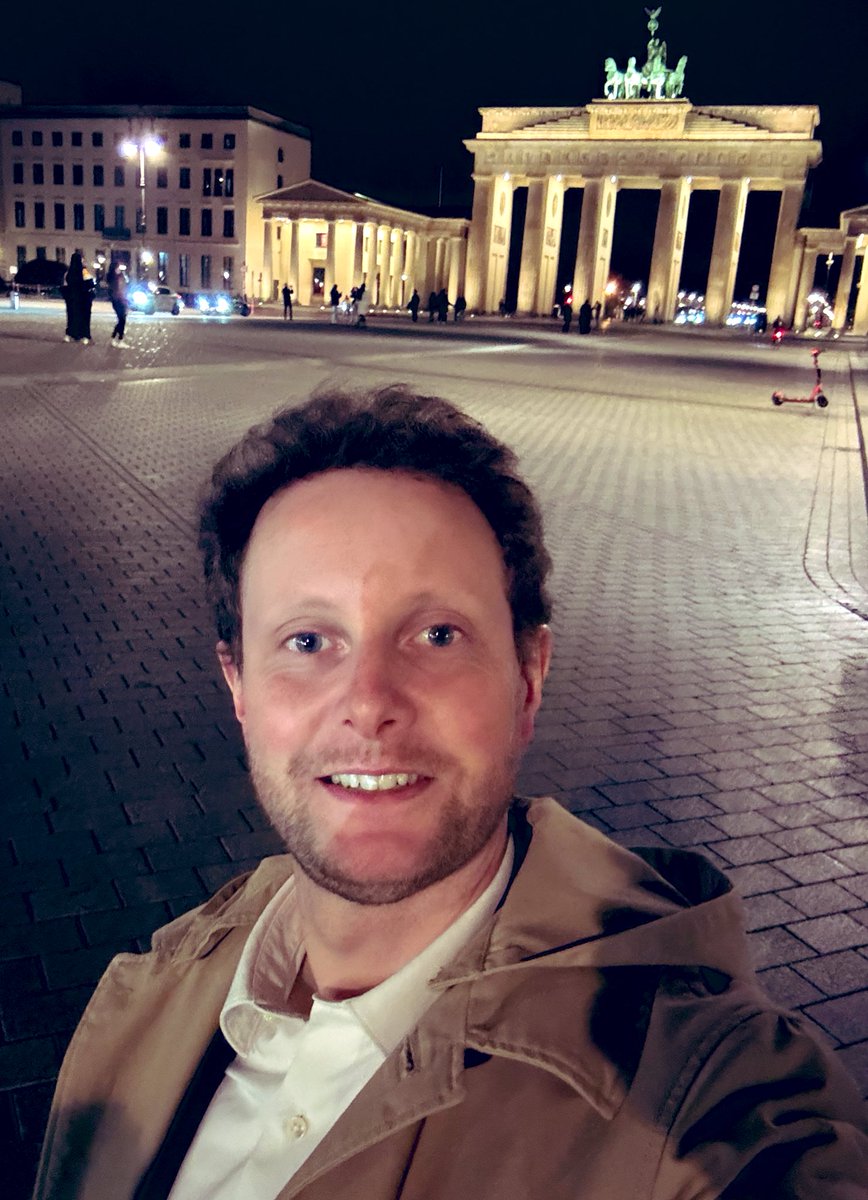 CBeaune's tweet photo. Arrivé à Berlin, pour 24h de rencontres politiques et avec des think tanks : au moment où un nouveau gouvernement se forme en Allemagne, définissons un nouvel agenda de convergence et de réformes européennes 🇫🇷🇪🇺🇩🇪 https://t.co/CGGFZ5yHzz