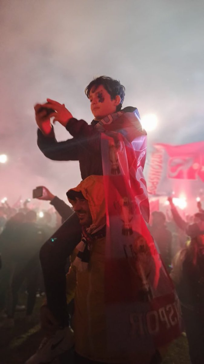 BozTue's tweet photo. Canım çocuk. Anneciğinin yüreğini bir nebze olsun ferahlatacak emsal kararı sabırsızlıkla bekliyoruz.

Diğer çocuklarımızın canı yanmasın diye, başka annelerin yüreğine kor düşmesin diye! 
#AhmetMinguzziEmsalOlsun #BuAcınınEmsaliYok https://t.co/v8BEKNuxZn