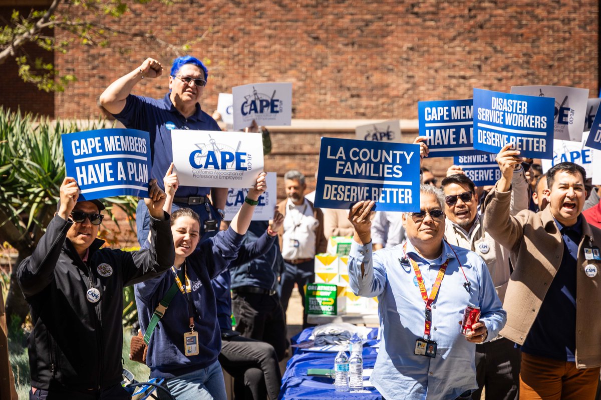 CAPEUnion's tweet photo. This is what Unity in Action looks like.
#capeunion #unionstrong #LAcounty #strongcontract https://t.co/XBqrbQiydc