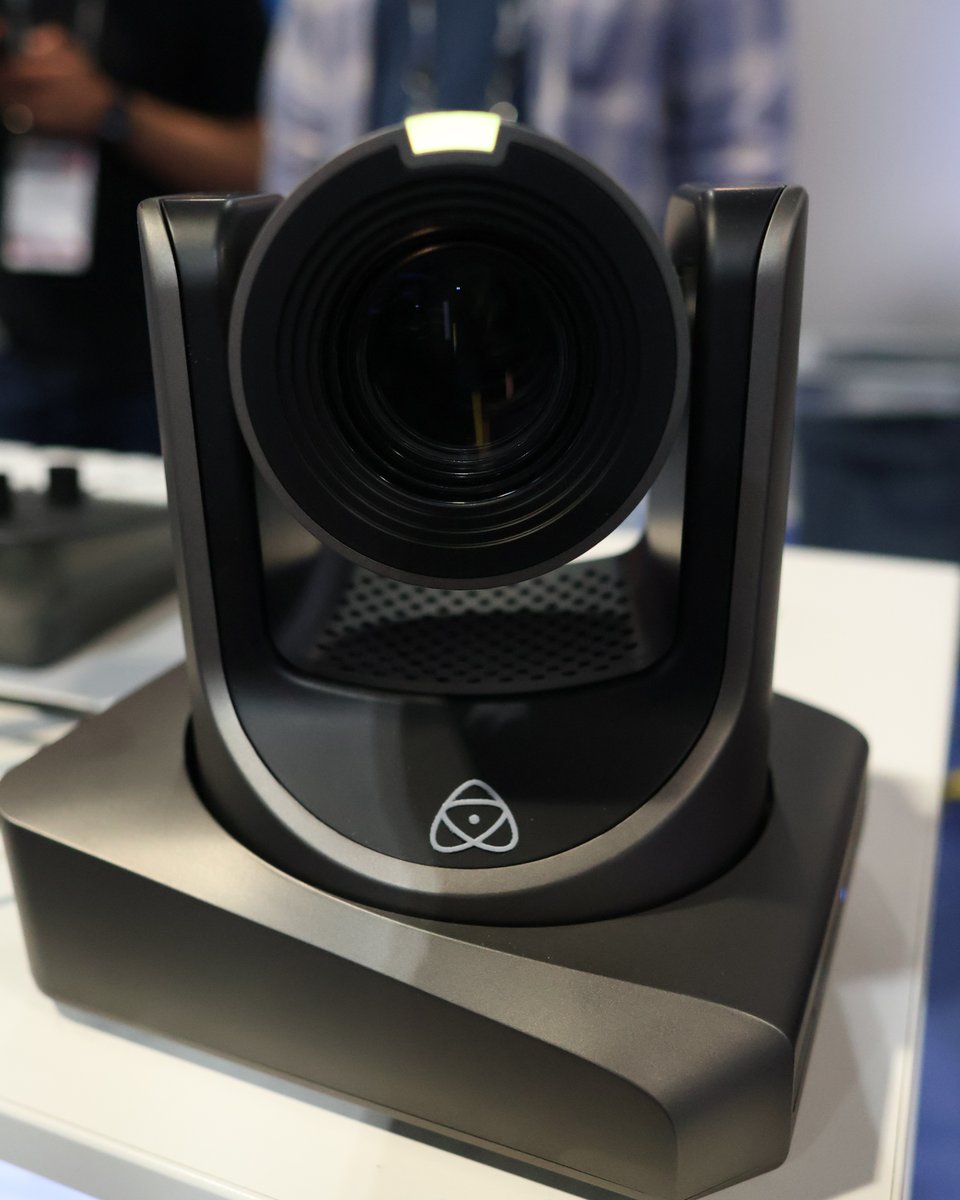 Lensrentals.com tweet media