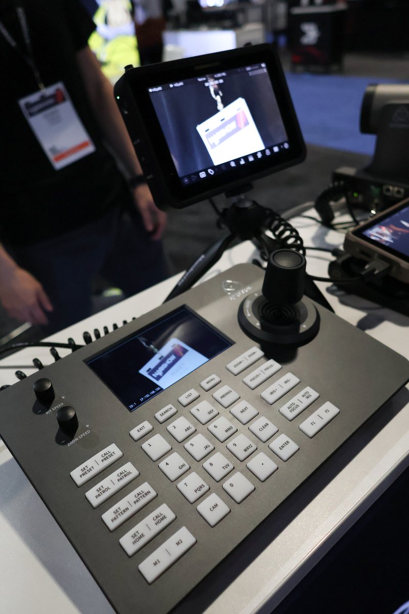 Lensrentals.com tweet media