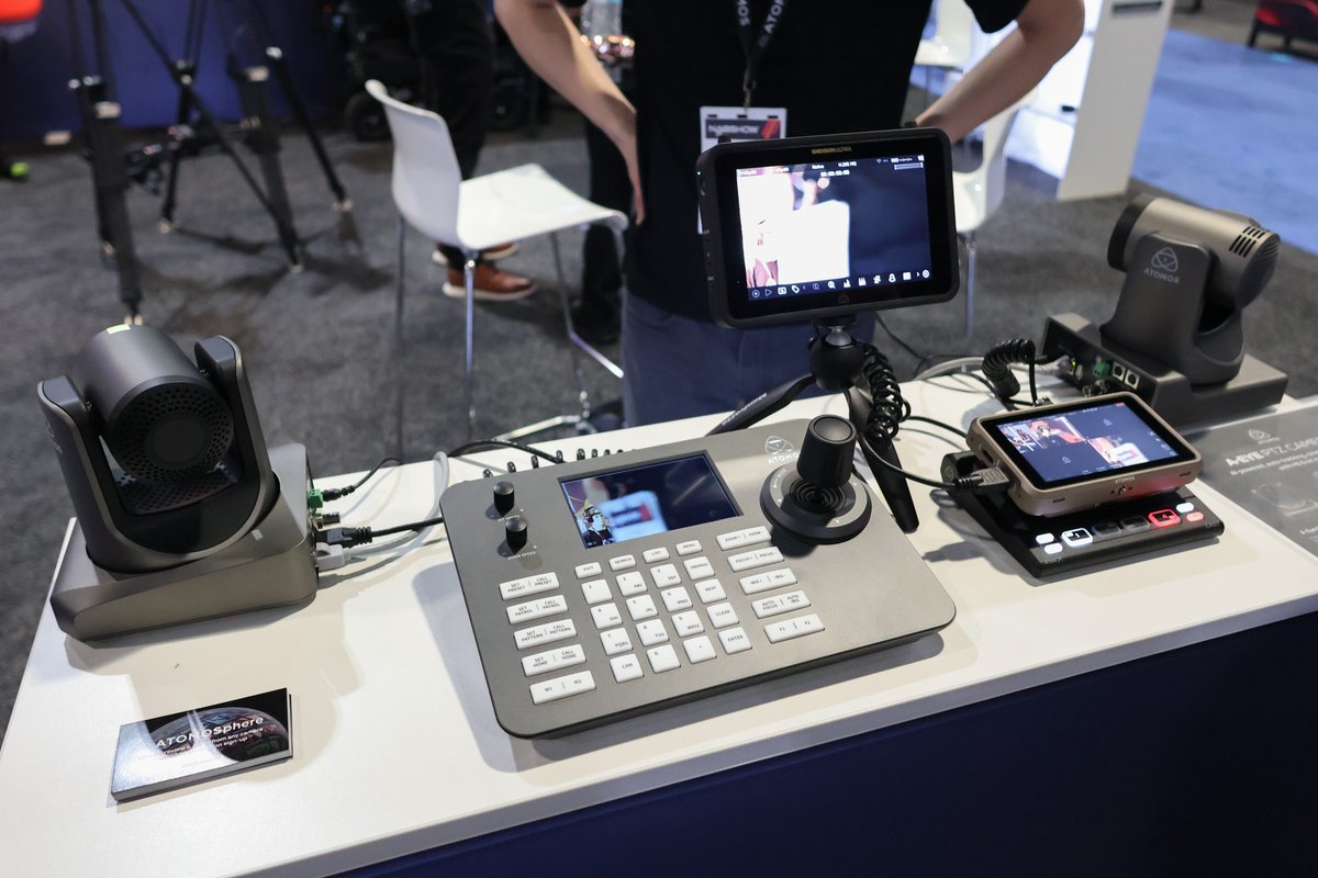 Lensrentals.com tweet media